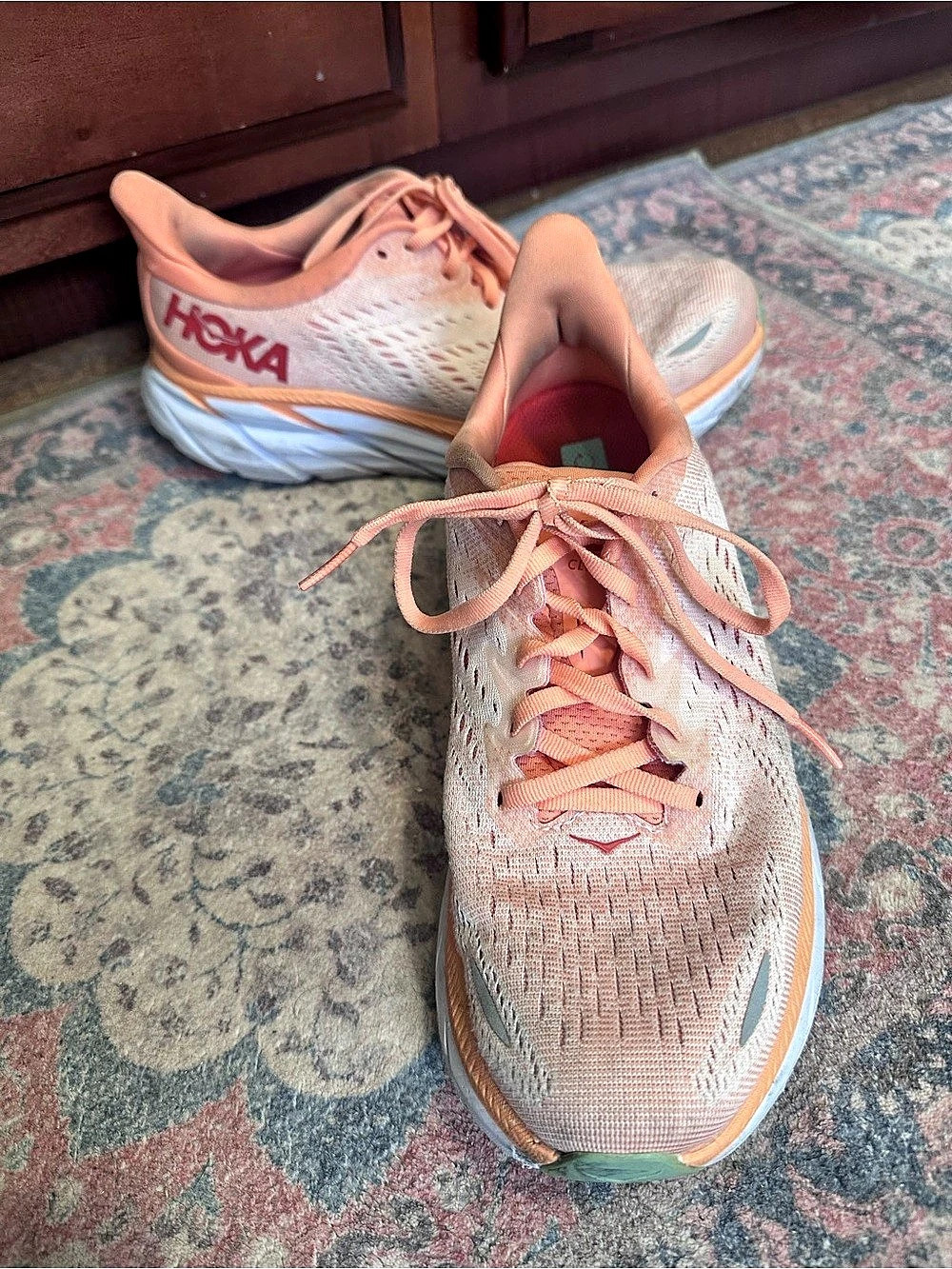 HOKA Clifton 8 Women's Athletic Shoes US 7.5 Pink & White